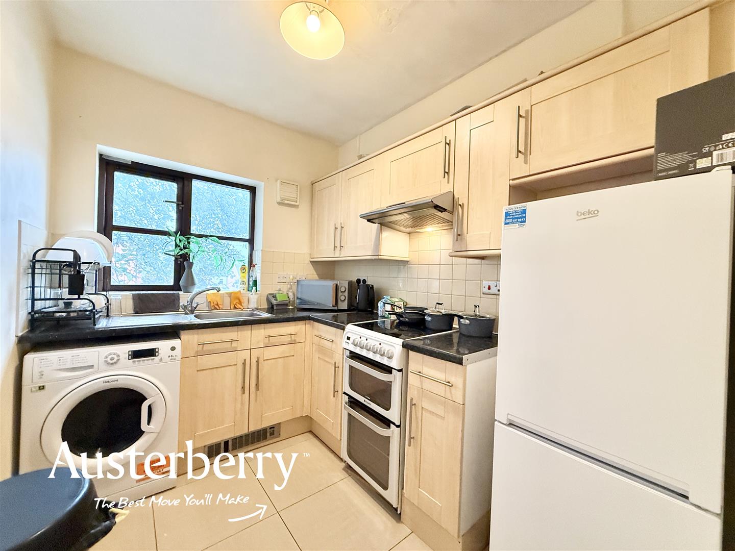 2 bed property in Meir Road, Stoke-On-Trent